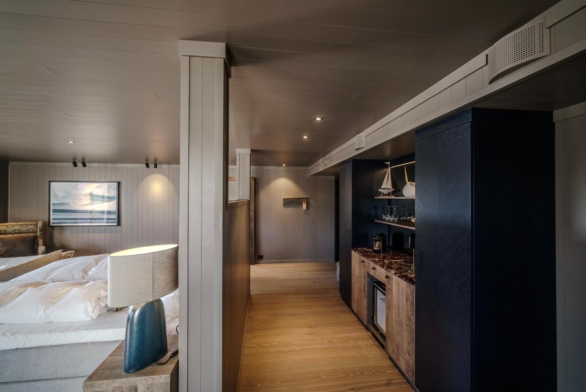 Hotel Bryggehotell - By Classic Norway Henningsvaer